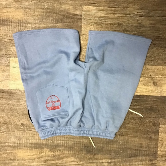 Tha 4 shorts - Picture 3 of 3